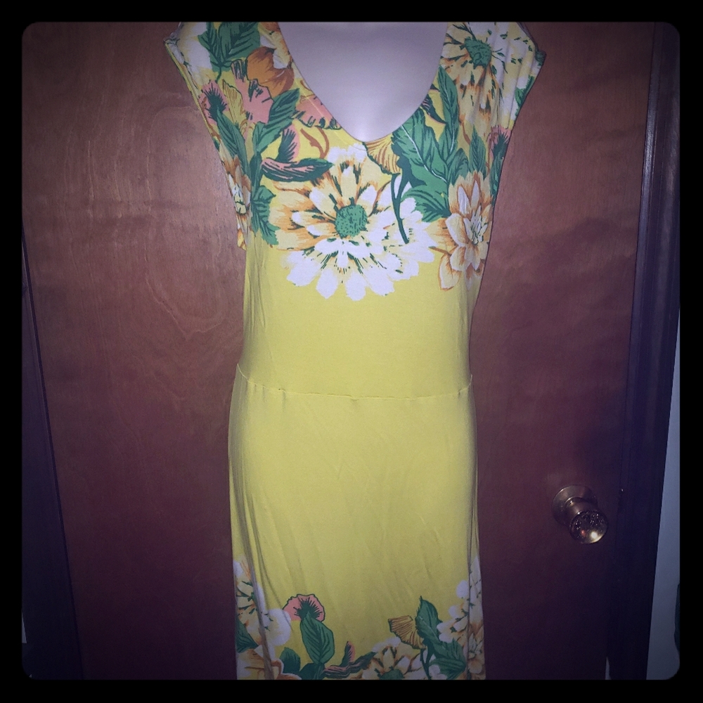 Isaac Mizrahi Yellow floral dress